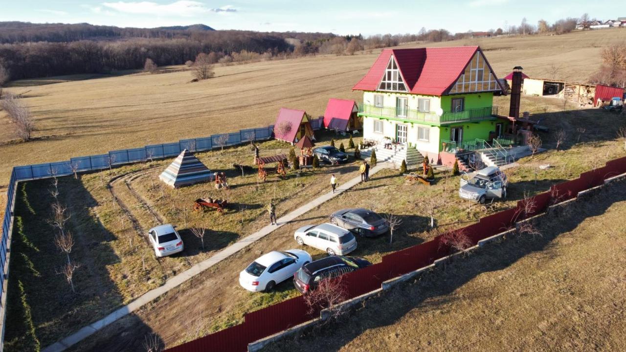 Vila La Capra Vecinului Oglinzi Exteriér fotografie
