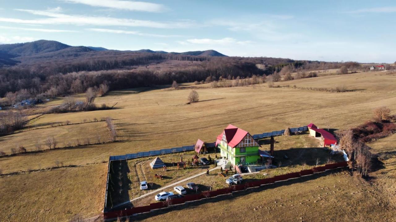 Vila La Capra Vecinului Oglinzi Exteriér fotografie